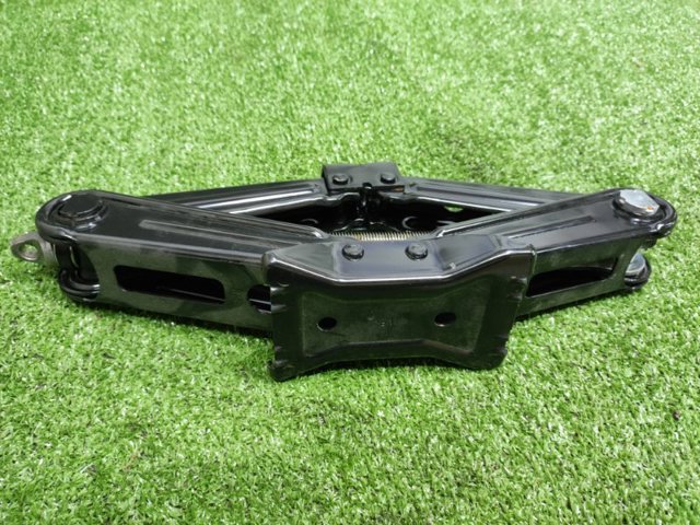 8W0011031D Домкрат купить Каменское
