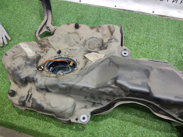 VAG 8W0201060DF Бензобак в наличии Киев