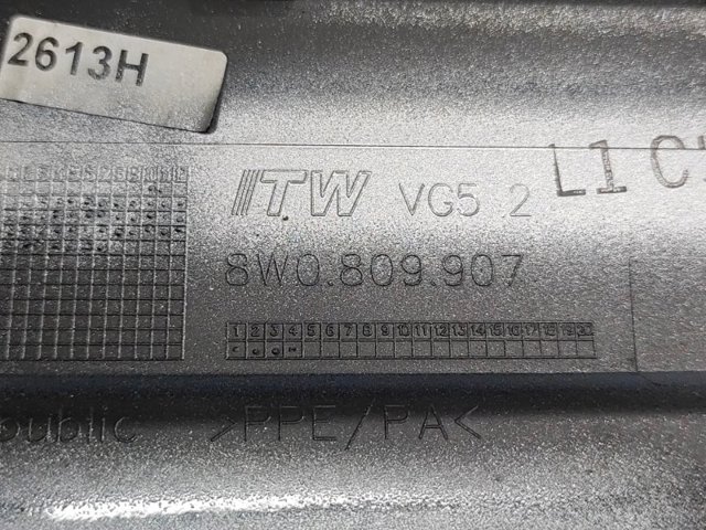 VAG 8W0809907 Лючок бензобака в наличии Харьков
