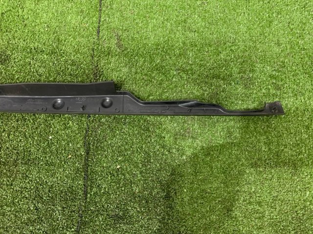 8W0820582C VAG Заглушка жабо боковая купить в Николаев