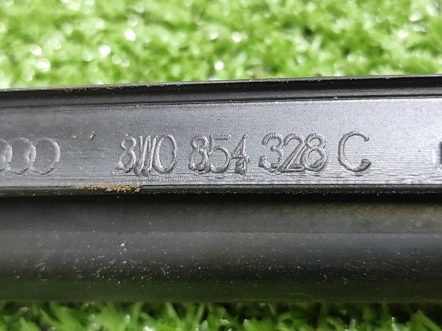 8W0854328C VAG Молдинг лобового стекла правый купить в Кривой Рог