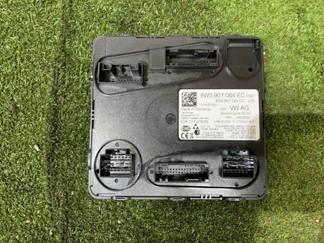 VAG 8W0907064EC в наличии Ирпень