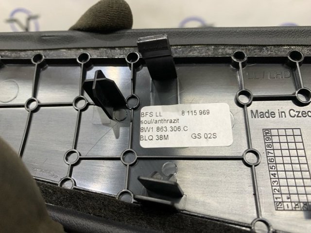 8W1863306C38M VAG купить в Ужгород