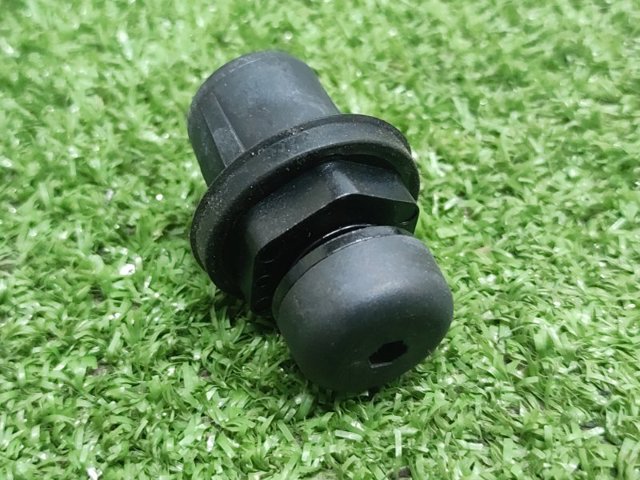 8W5827499 купить Черновцы