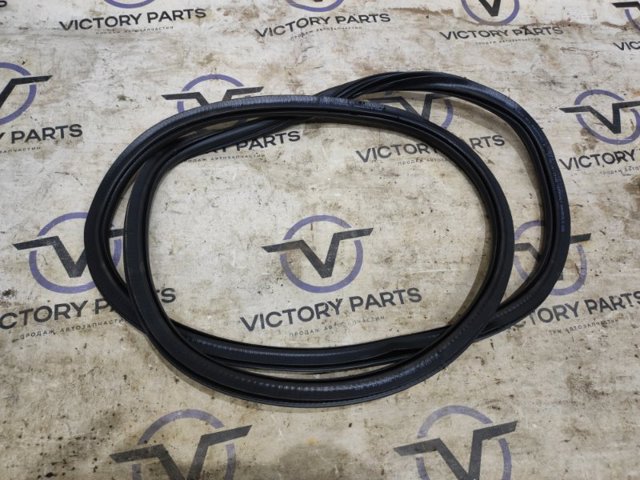 VAG 8W5833721B Уплотнитель двери задней (на кузове) в наличии Тернополь