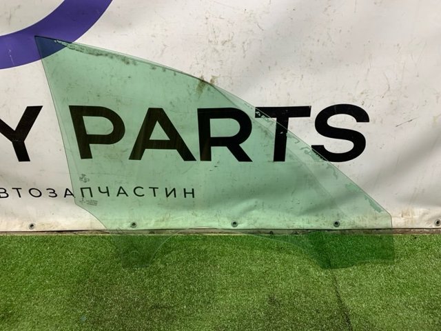 8W8845201 Стекло двери передней левой купить Днепр