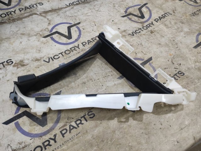 Обшивка стойки кузова внутренняя, задняя правая 8W8867288AXTY VAG