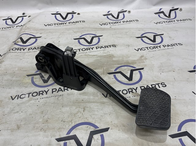 Педаль тормоза A2462900501 MERCEDES