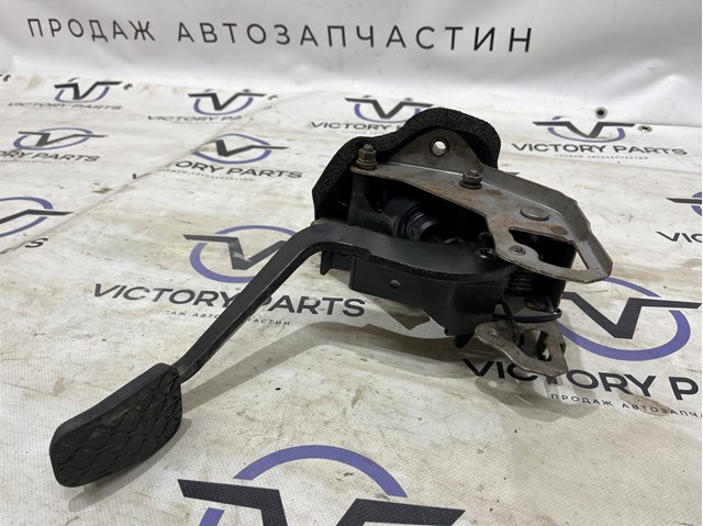 Педаль сцепления AP317519AC FORD