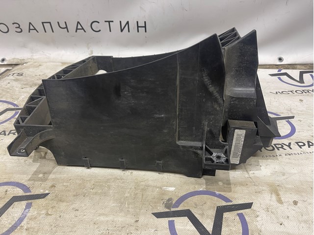 CPLA9Y475AC LAND ROVER Левый дефлектор радиатора купить в Харьков