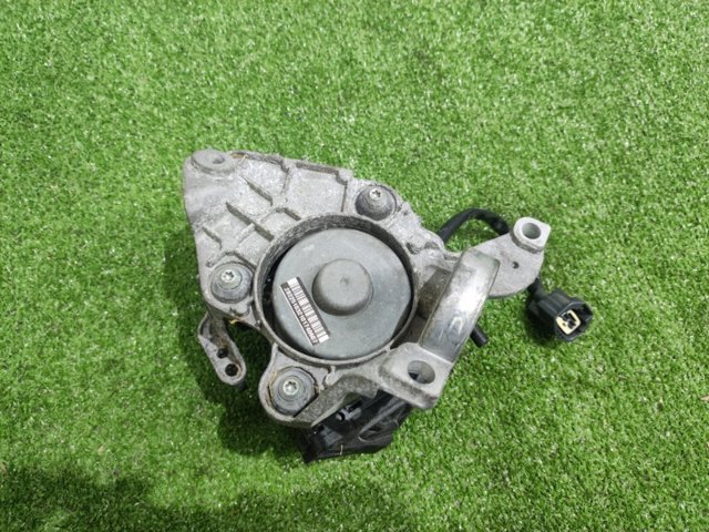 DG9Z2A451A Насос вакуумный купить Черновцы