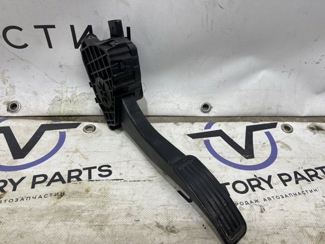 Педали газа DG9Z9F836D FORD