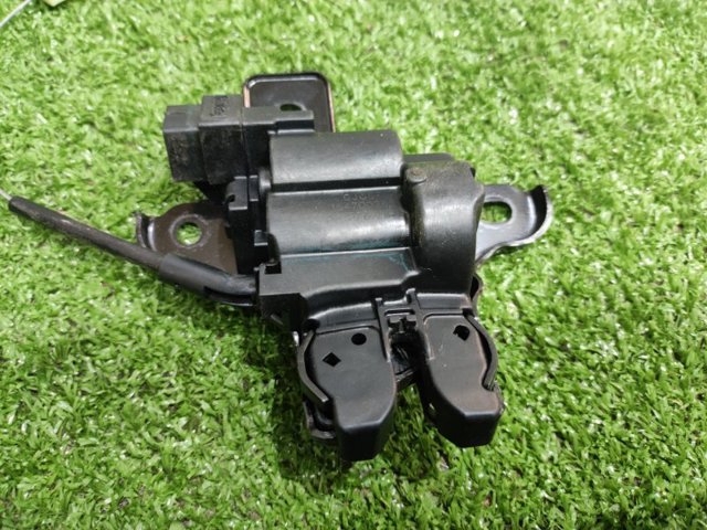 FORD DS73F43282AE Замок крышки багажника (двери 3/5-й задней) в наличии Одесса