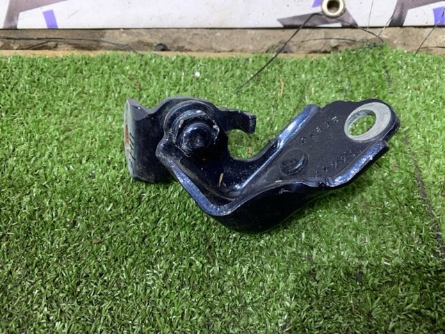 DS7Z5426810B FORD Петля двери задней правой купить в Хмельницкий
