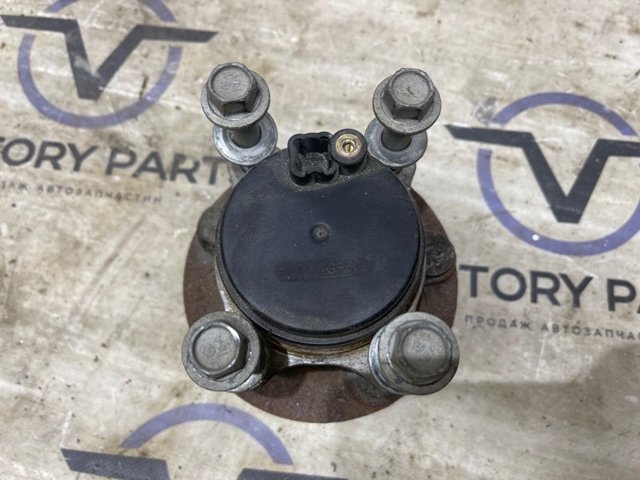 Ступица заднего колеса HP5Z1104A FORD