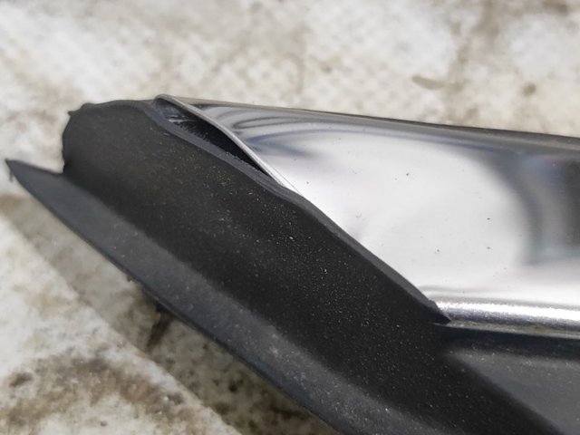 HP5Z5429711C Стекло кузова (багажного отсека) левое купить Киев