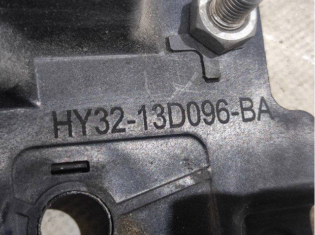 LAND ROVER HY3213D096BA в наличии Ирпень