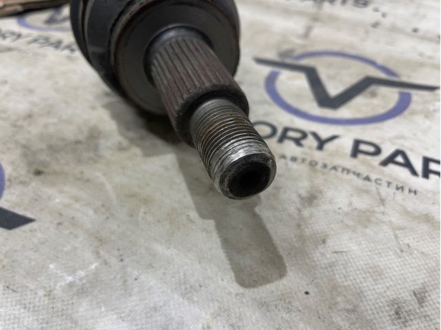 LAND ROVER LR064251 Правая полуось в наличии Тернополь