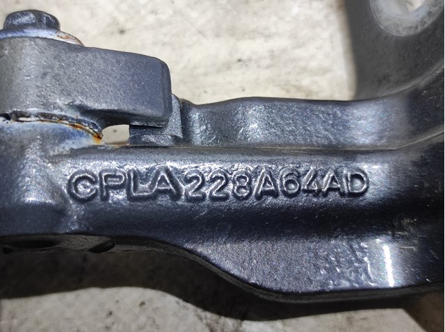 LR073595 LAND ROVER Петля двери передней правой купить в Львов
