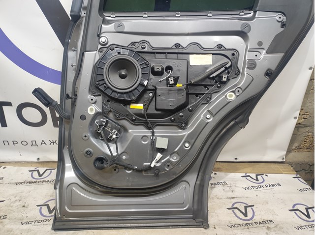 LAND ROVER LR080197 Дверь задняя правая в наличии Одесса
