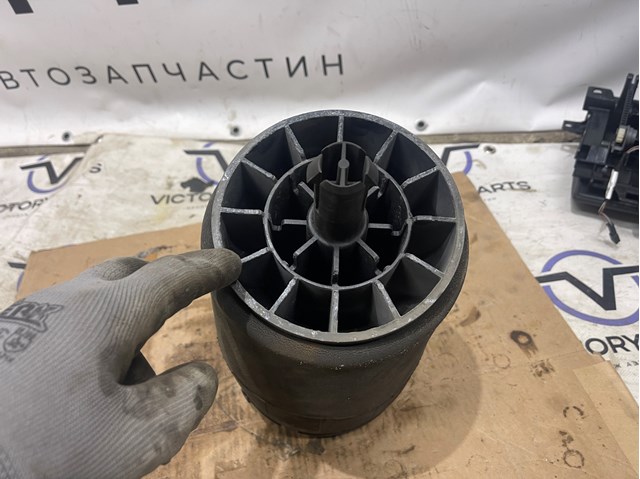 LAND ROVER LR081576 Пневмоподушка (пневморессора) моста заднего в наличии Николаев