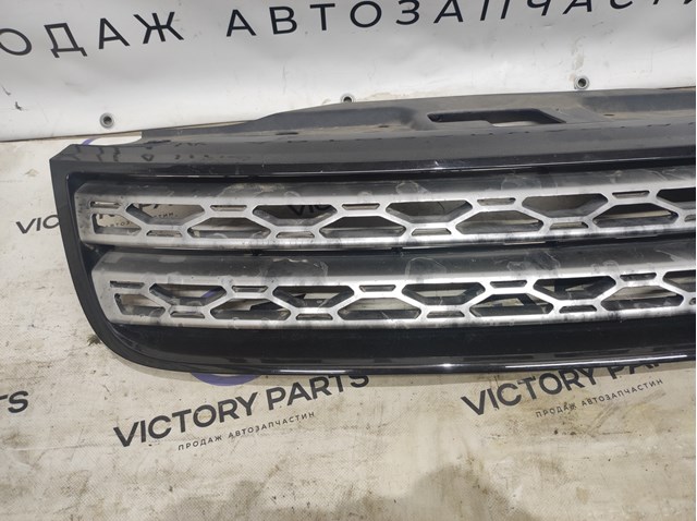 LAND ROVER LR083008 Решетка радиатора в наличии Житомир