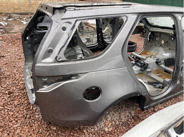 LR084290 LAND ROVER Крыло заднее правое купить в Запорожье