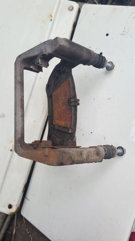 LAND ROVER LR036571 Скоба тормозного суппорта заднего в наличии Ирпень