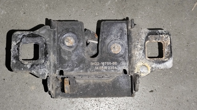 LAND ROVER LR065339 Замок капота в наличии Полтава