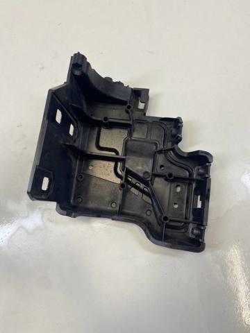 LAND ROVER LR125670 в наличии Черкассы