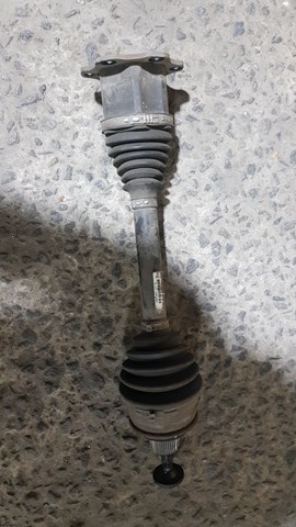 Ось передняя 4M0407271 VAG