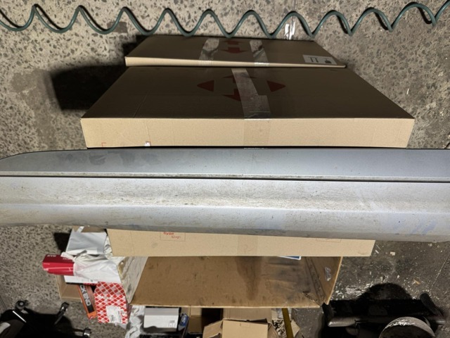 Молдинг передней левой двери, нижний 4M0853959G VAG