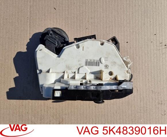 Замок задней правой двери  5K4839016H VAG