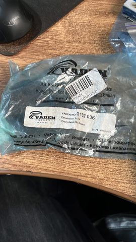 Патрубок термостата 0102036 VADEN