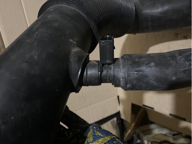 A0000160030 Mercedes клапан вентиляции картерных газов