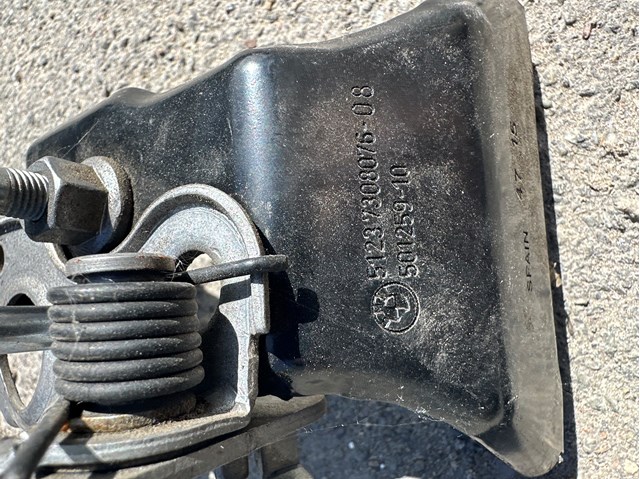 BMW 51237308076 Замок капота левый в наличии Львов
