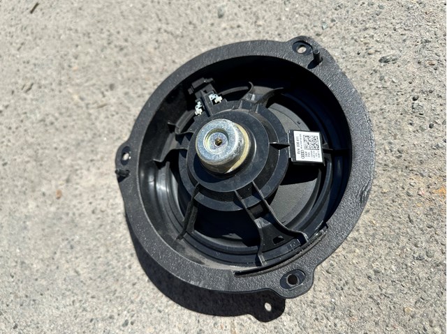 8V4035411 VAG Динамик передней двери купить в Черкассы
