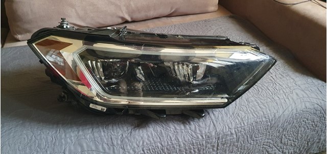VAG 17A941036F Фара правая в наличии Ирпень