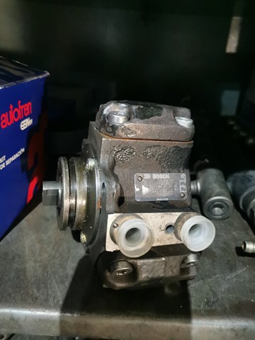 Насос паливний високого тиску 2.2cdi замінений ремкомплект і клапана /перевірений на стенді A6110700601