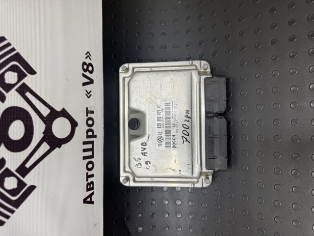 Компьютер двигателя 038906019KC VAG