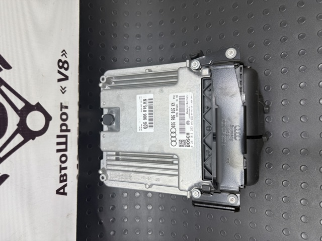 Электронный блок управления двигателем 03G906016KN VAG