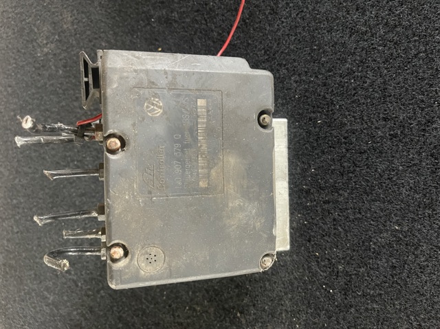 Блок управления ABS 1J0907379Q VAG