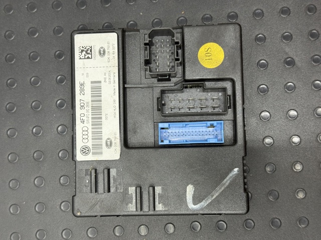 Блок управления комфортом 4F0907289E VAG