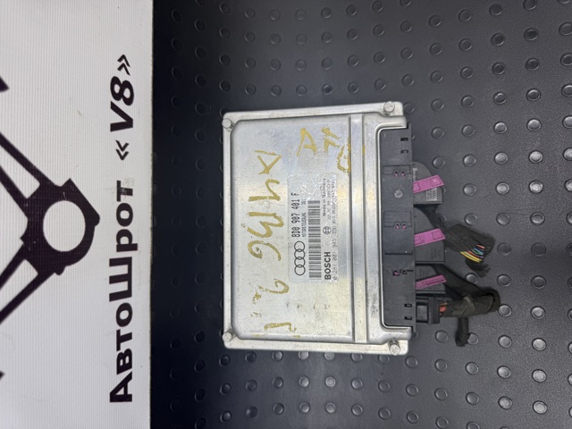 Модуль управления двигателем 8D0907401F VAG