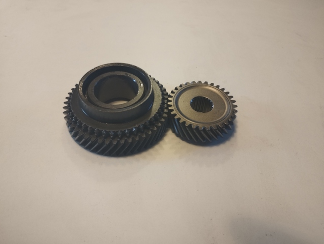 02U311165L VAG Шестерня 6-й передачи ведомая купить в Чернигов