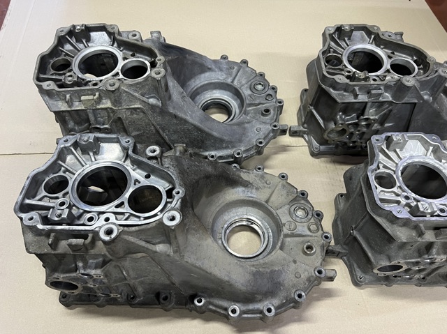 02Z301103E VAG Корпус коробки передач АКПП/КПП купить в Ровно