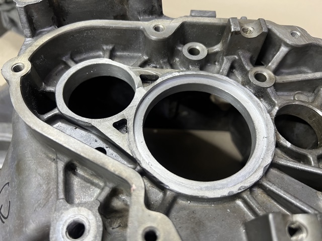 VAG 02Z301103E Корпус коробки передач АКПП/КПП в наличии Черкассы