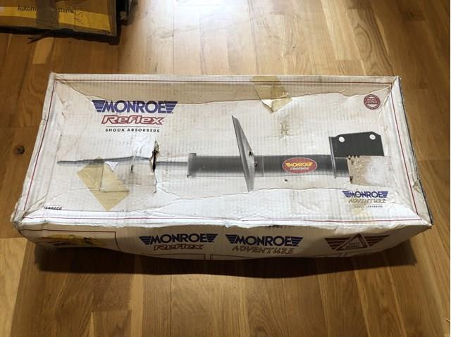 Амортизационная стойка задняя E4637 MONROE