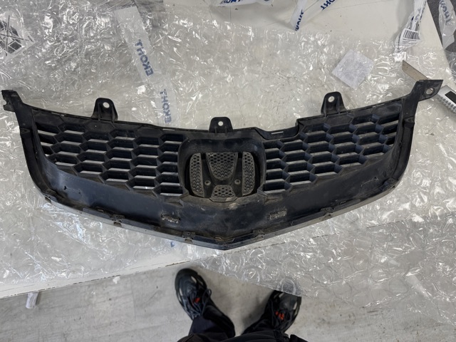 HONDA 71121SEA901 Решетка радиатора в наличии Черновцы