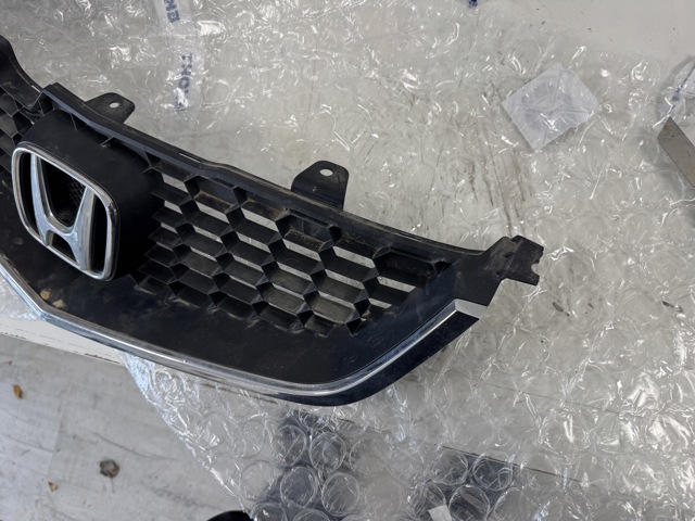 HONDA 71121SEA901 Решетка радиатора в наличии Каменское